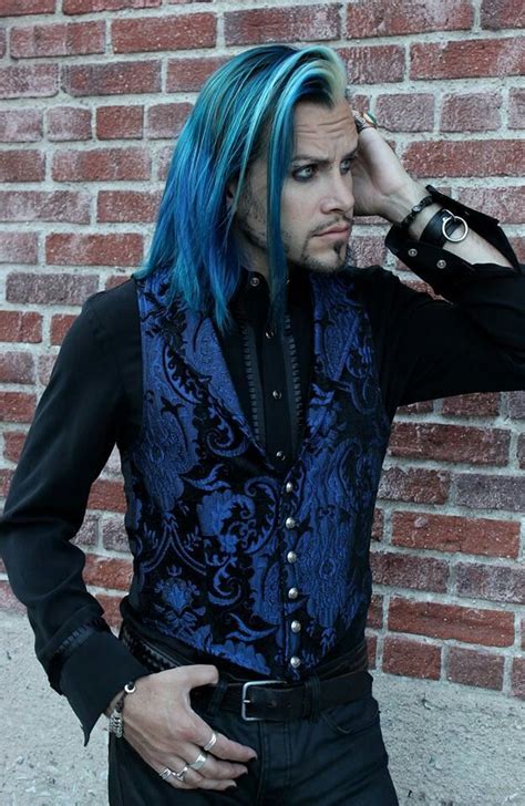 Pin By Kelley On Attractive Men Goth Guys Gothic Outfits Gothic Fashion
