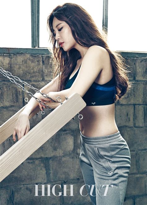 Girl S Day S Yura Shows Off Her Sexy Body For High Cut Soompi