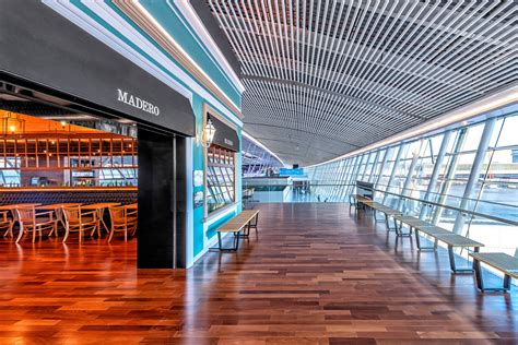 O aeroporto internacional juscelino kubitschek de brasília é o terceiro maior do brasil e conta em seu fluxo com cerca de 16 vale a pena entrar em contato com as cooperativas coopertáxi, central de táxi df e expresso rádio táxi para seu. Madero: O hambúrguer do Madero faz o mundo melhor