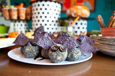 20 Creative Halloween Party Tables And Treats Jennifer Perkins