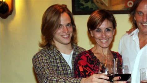Check spelling or type a new query. Viviana Saccone presentó a su novio 24 años menor: "Lo amo ...
