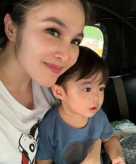 Jadi Ibu Baru Sandra Dewi Ngaku Panikan Okezone Celebrity