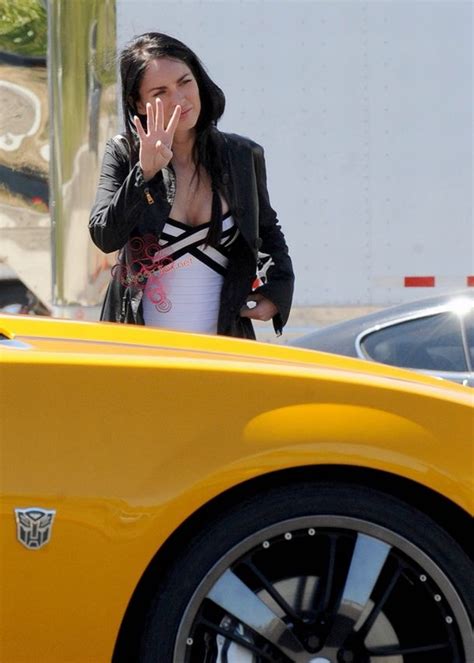 Megan Fox And Bumblebee Are To Get New Looks In Transformer 3images