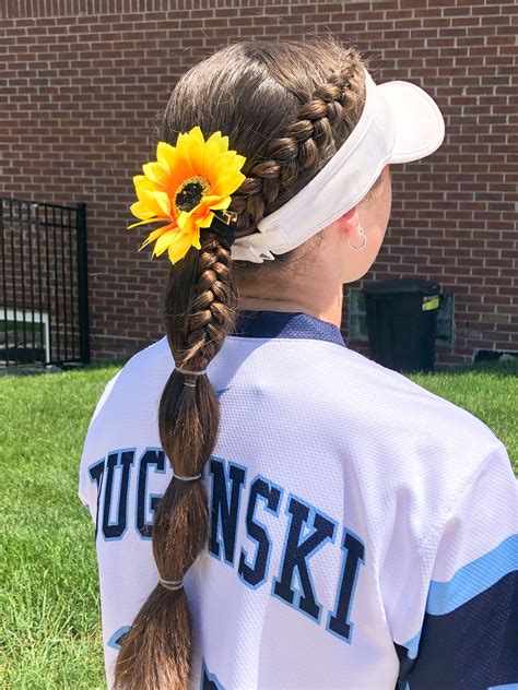 Don't forget to comment your fav hairstyle! Softball hairstyle | Softball hairstyles, Athletic ...