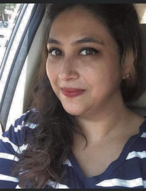 Meena Sahir On Twitter جب سب کچھ پاس،ہو تو چہرہ ایسی ہی مسکراتا ہے