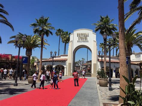 Fileuniversal Studios Hollywood Main Entrance After H