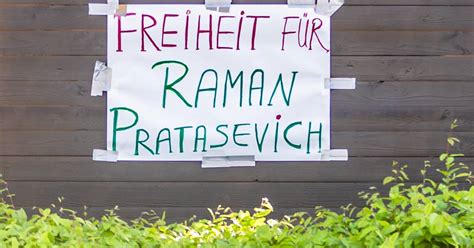 Check spelling or type a new query. Behörden in Belarus bestätigen Festnahme von Blogger