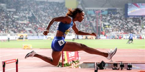 Olympic and world 400m hurdles champion dalilah muhammad (bayside, new york) opened her season with a 53.77 in fifth. Dalilah Muhammad Wins Gold - 400-Meter Hurdle Finals