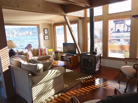 English country garden by you tube audio,2. Floating Home - Sleepless In Seattle