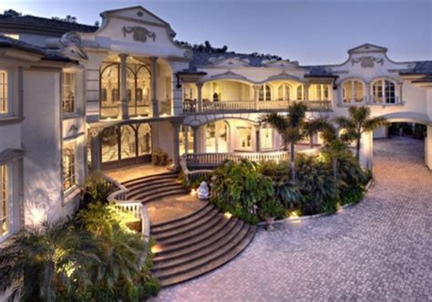 The president's son and the white house have repeatedly failed to respond to any requests from dailymail.com about any of the material on his laptop. Luxury Mansion - Page 6