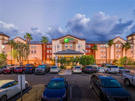 Hotels Near Phoenix Convention Center Holiday Inn Express And Suites