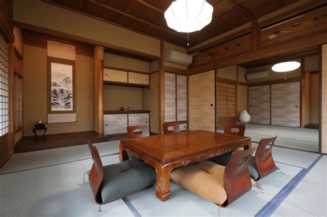 22 Japanese Dining Room Ideas That Are Simple & Serene