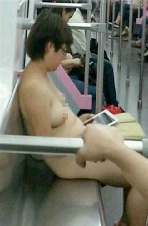 Naked Woman Boards Subway In China And Plays With Ipad Aol Uk Travel