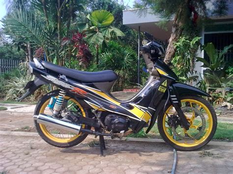 89 foto modifikasi motor shogun teamodifikasi via teamodifikasi.blogspot.com. Modifikasi Motor Suzuki Shogun 110 Keren Terbaru - Otomotiva