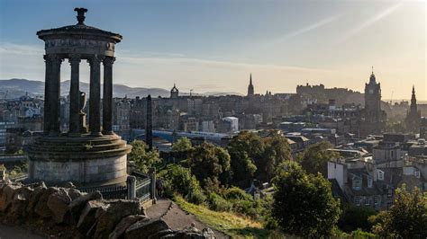 Calton Hill Grandioser Ausblick über Edinburghs Altstadt