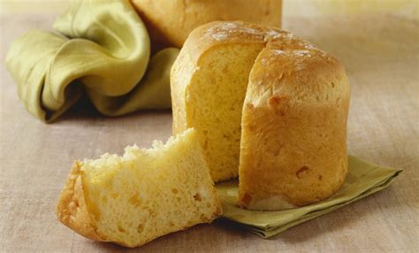 La schiacciata di pasqua all'anice è tipicamente toscana, e mi ricordo che nel manuale di artusi c'era una spiegazione lunga e laboriosa di questa ricetta ci vogliono solo un po' di pazienza e attenzione per la lievitazione. Schiacciata di Pasqua dolce, la ricetta classica - LEITV