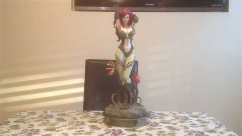 Sideshow Poison Ivy Statue Review Youtube