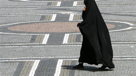 burka nikab tschador so verhüllen sich die frauen im islam