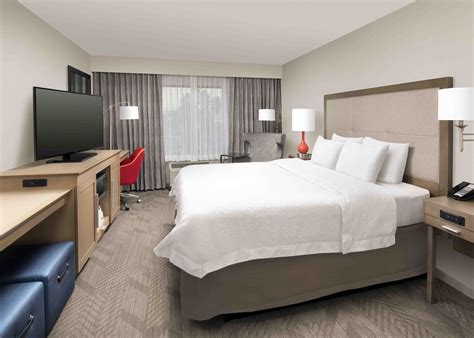 Hampton Inn & Suites by Hilton ™ Anaheim-Garden Grove| Disneyland