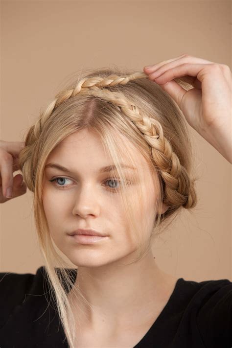 Bobby Pin Hairstyles Trending For 2020 All Things Hair Us