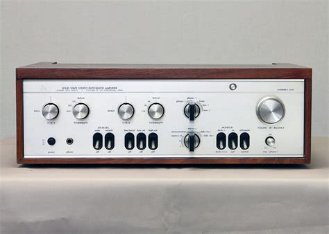 Luxman L 505v Integrated Amplifiers