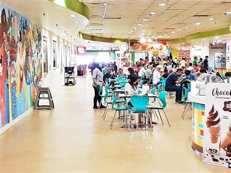 Maybe you would like to learn more about one of these? Malacca Shopping Malls - Ivan Teh - RunningMan