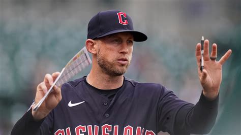 MLB: Peorian Kyle Hudson named first base coach by Boston Red Sox