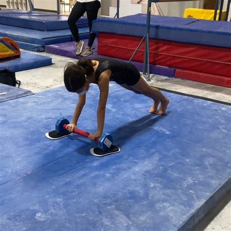 Bailies Gymnastics On Instagram “strength And Shaping For Clear Hips Giants And Cast