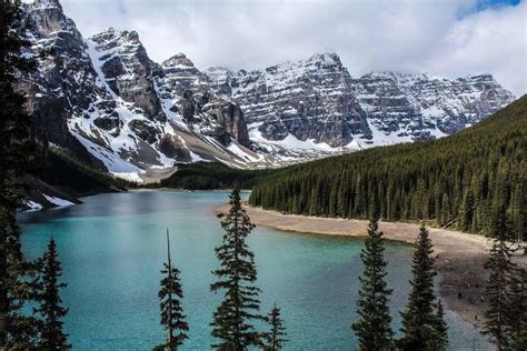 Moraine Lake Alberta Canada Lifeatexpedia