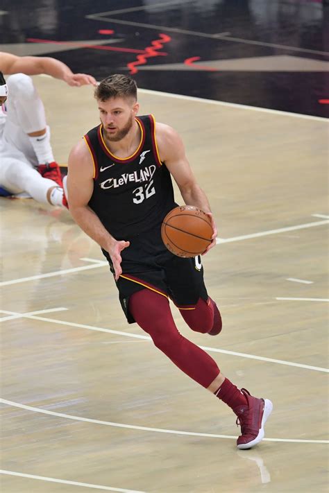 Cleveland Cavaliers: Dean Wade has played pretty well in his burn thus far