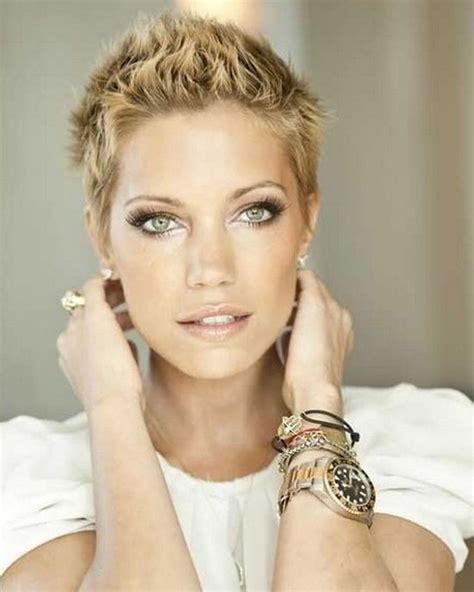 Fab Short Hairstyles And Haircuts For Women Over Short Fine Hair Hot