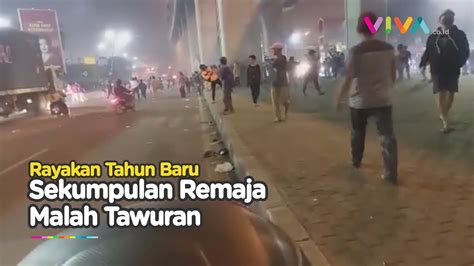 Remaja Di Jakarta Utara Warnai Tahun Baru Dengan Tawuran Youtube