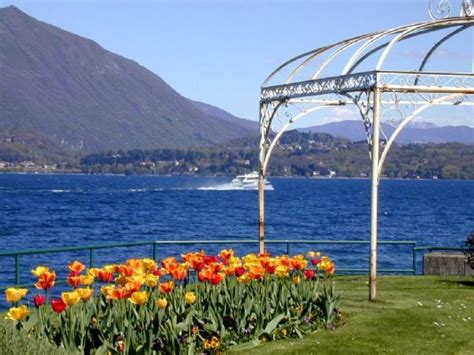 Der luftkurort liegt in piemont, am golf von borromeo, am westlichen ufer des lago maggiore. Stresa Lago Maggiore: città simbolo del lago