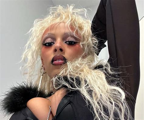 Doja Cat Allegedly Caught Doing Drugs In Chat Room Video Uitvconnect