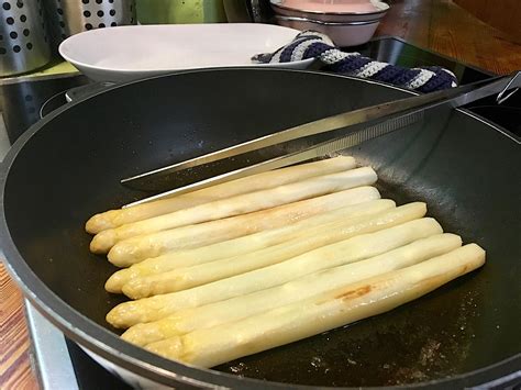 Honigmelone schinken fingerfood haeppchen rezept schnell einfach wenige zutaten parmaschinken serranoschinken rezept für ein. Spargel in Parmaschinken