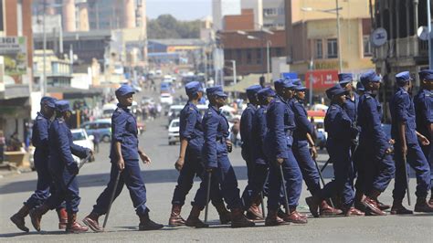 Crackdown In Harare Sparks Fears Of Return To Old Zimbabwe Kclu
