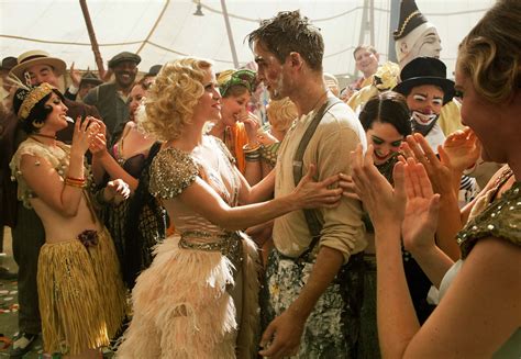 Photos 6 New Stills From Water For Elephants Featuring Robert
