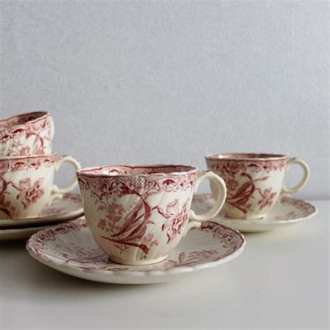 Stack and store these demi cups and saucers neatly and safely. French porcelain coffee/tea cups and saucers ...