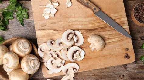 How To Cut Mushrooms Step By Step Guide