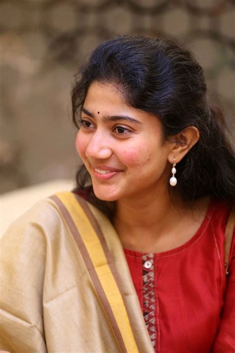 Actress sai pallavi stills from ngk movie pre release event. Sai Pallavi Hot Latest HQ Pics Photos In Short Cloths