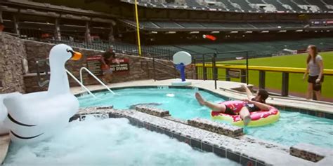D Backs Host Crazy Trick Shot That Ends In Chase Field Pool