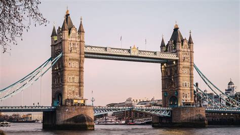 Tower Bridge Londen Verenigd Koninkrijk Van Lorena Cirstea Op Canvas Behang En Meer