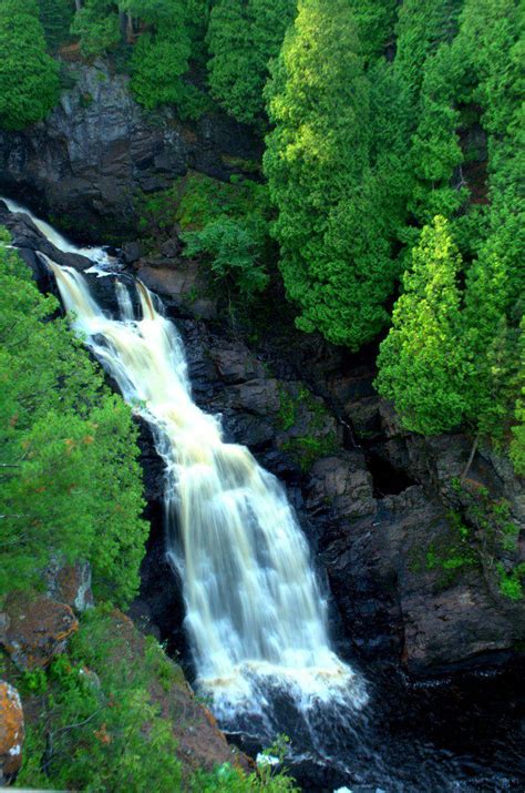 Explore 9 Of Wisconsins Best Waterfalls On This Weekend Road Trip