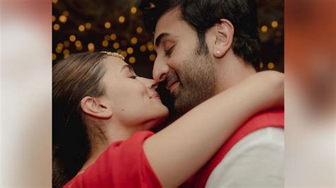 alia bhatt ranbir kapoor प्यार शादी और बेटी बड़ा दिलचस्प रहा है आलिया और रणबीर का सफर