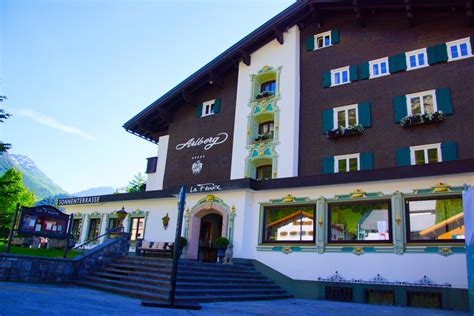 Swiss and british airways fly directly from london heathrow and london city to zürich. Hotel Arlberg in Lech am Arlberg - Hotelreview