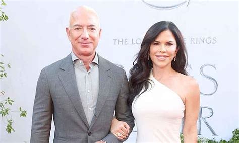 Jeff Bezos Engaged To Girlfriend Lauren Sanchez Vanguard News