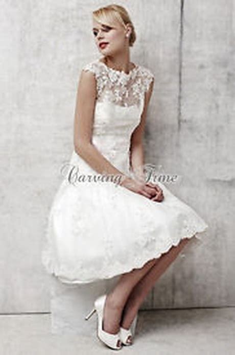 Denn auch festliche umstandskleider sind super glamourös und eine tolle alternative zu klassischer umstandsbrautmode in elfenbein, creme oder champagner. Brautkleid weiss kurz
