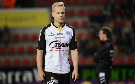 View olivier deschacht profile on yahoo sports. 'Olivier Deschacht ruilt Lokeren mogelijk in voor andere ...