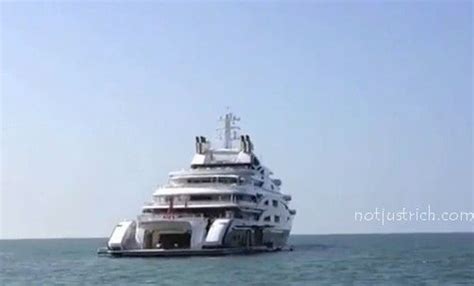 Media reports surfaced over the weekend claiming that the microsoft founder has a business relationship with the design firm sinot. BILL GATES - NET WORTH, HOUSE, CAR COLLECTION, WIKI ...