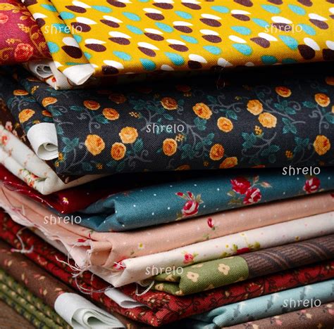 Digunakan untuk mengukur kain, busa angin, dan renda agar ukurannya pas, sehingga bentuk sarung bantal proporsional untuk digunakan 3. Print di Kanvas Linen Lebar 110 cm dan 150 cm | Shrelo Textile Design & Printing